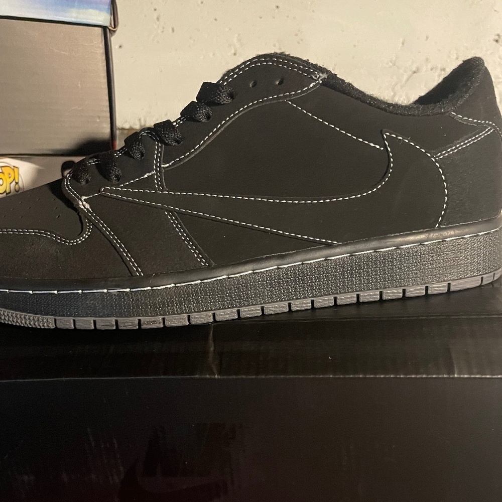 Jordan 1 Travis Scott Phantom Black Lows